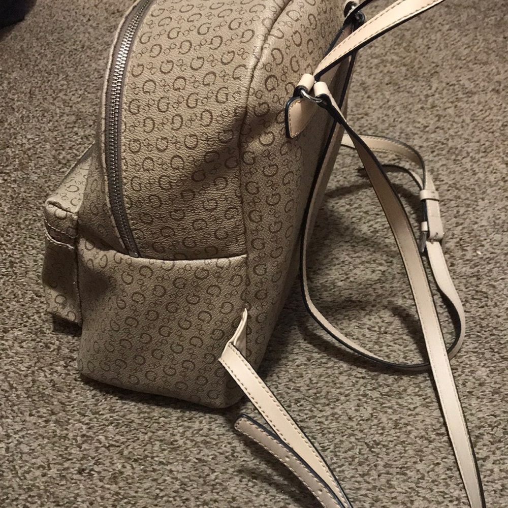 Guess backpack - Picture 6 of 6